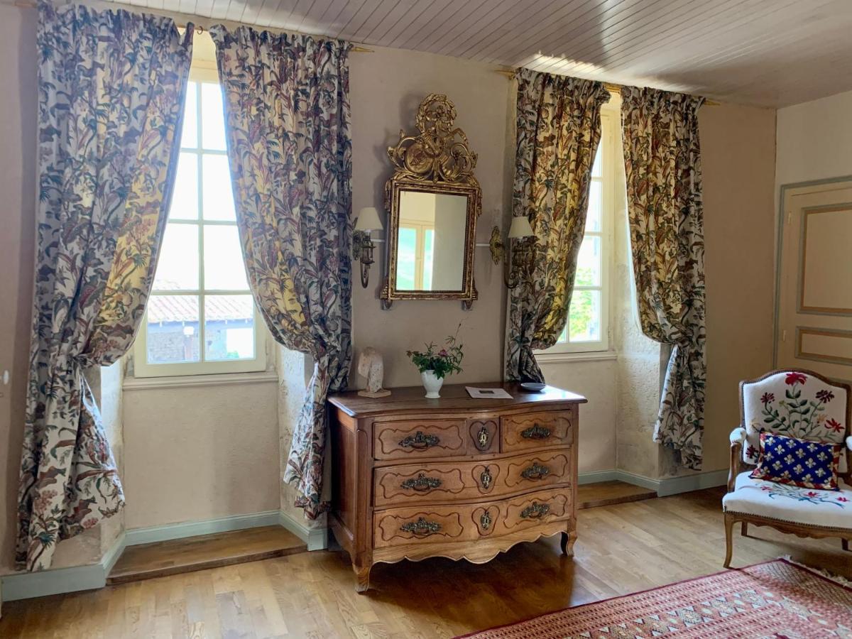 Logis De La Touche Bed & Breakfast Saint-Hilaire-des-Loges Eksteriør bilde
